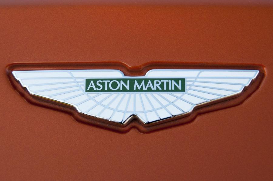 Логотип Aston Martin Virage 2011 года  (UK) (фото 37 из 46)